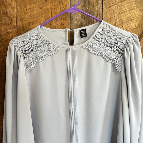 SHEIN curve lace shoulder insert long sleeve blouse ice blue - Picture 3 of 5